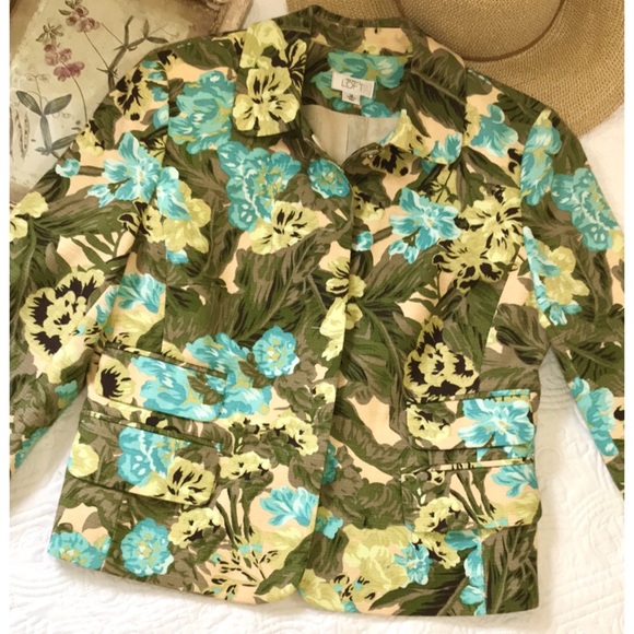 Loft Floral Blazer - Picture 3 of 16